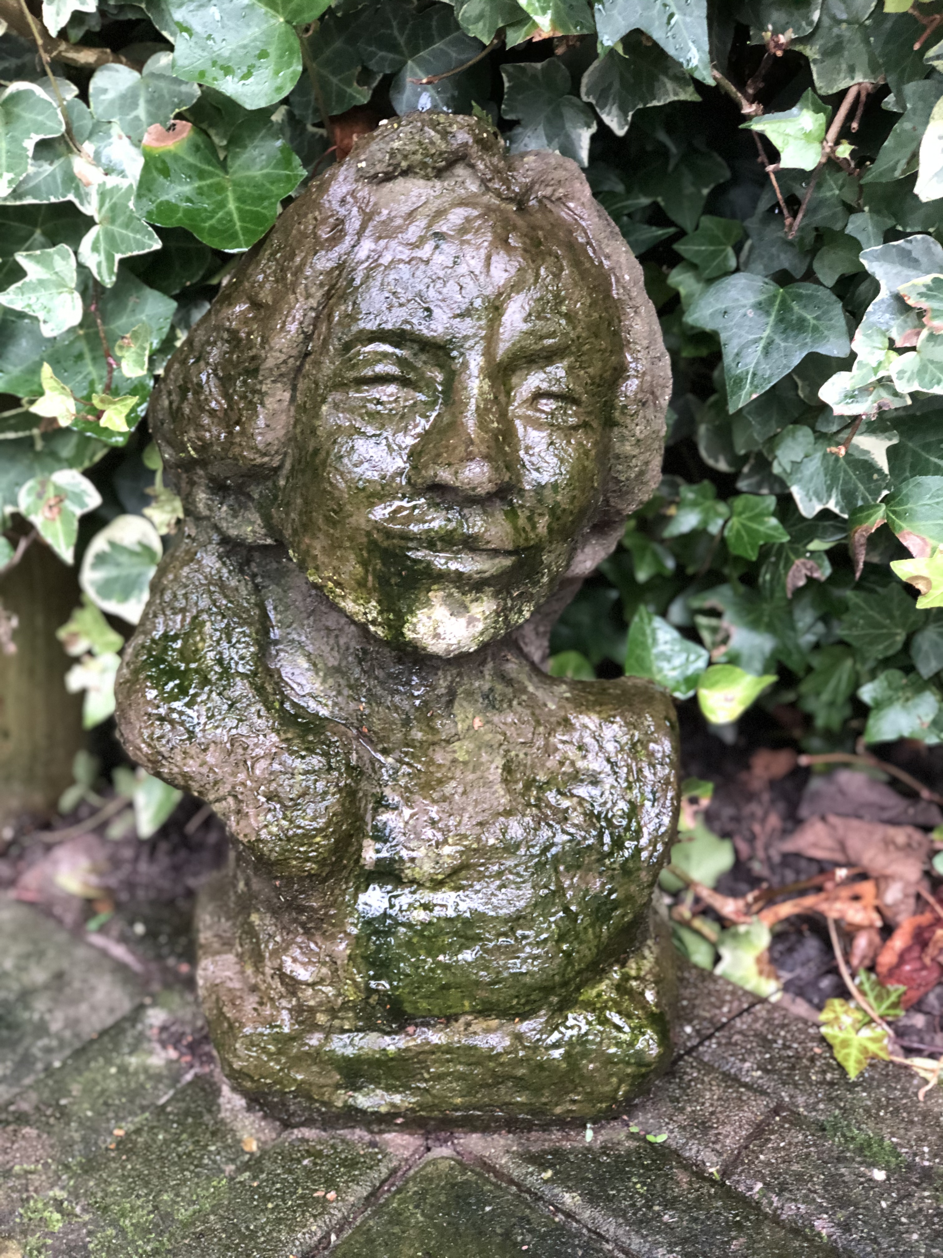 <b>Tuinvrouw</b><br>Ditte Broeder<br>Aluminiumcement